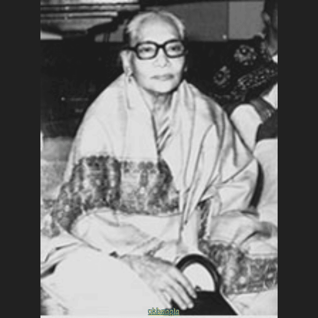 আশাপূর্ণা দেবীর জন্মের নাম ছিল আশা পূর্ণা দেবী