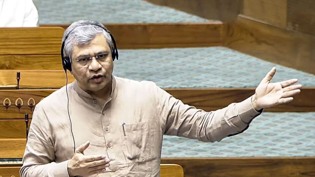 রেলমন্ত্রী অশ্বিনী বৈষ্ণব