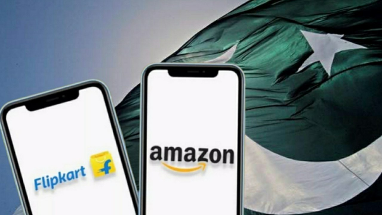 পাকিস্তানি পতাকা বিক্রি!