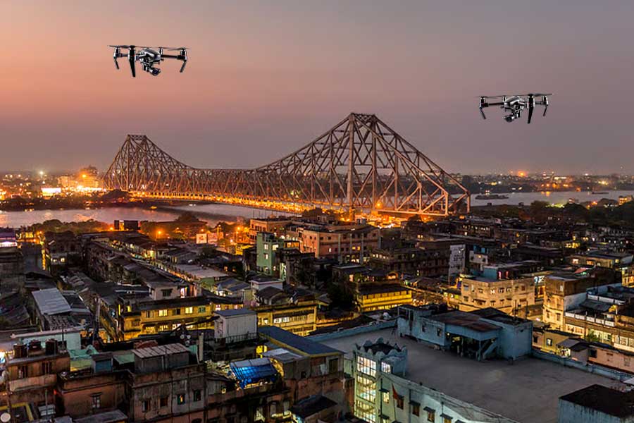 কলকাতার আকাশে অজানা ড্রোন!